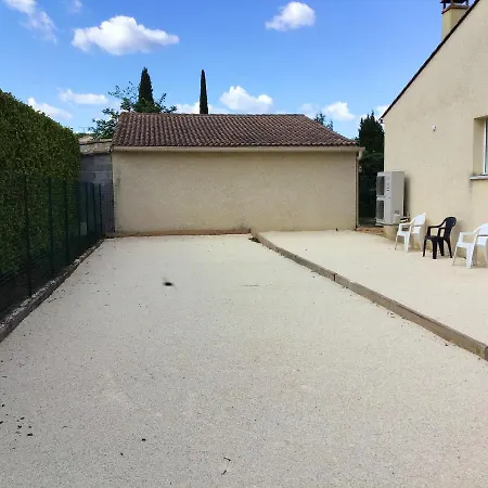 Vila Villa Spacieuse A Saint-Laurent-La-Vernede Avec Piscine Saint-Laurent-la-Vernède