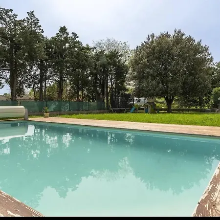 Villa Villa spacieuse avec piscine à Saint-Laurent-la-Vernède Saint-Laurent-la-Vernède
